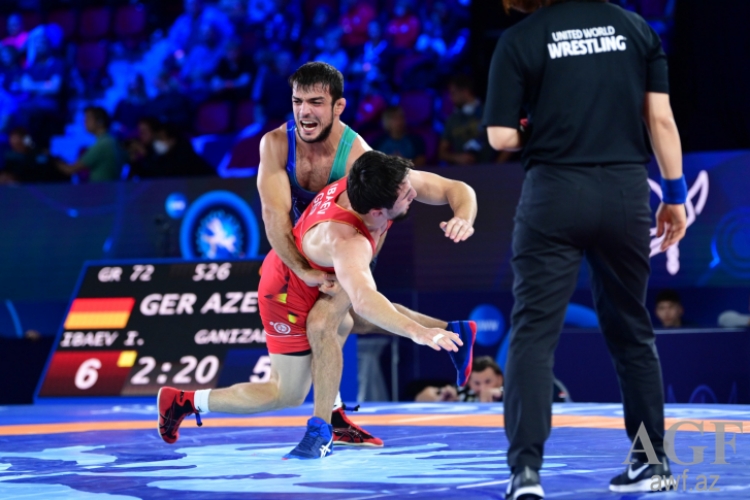 Güləşçimiz dünya çempionu oldu -