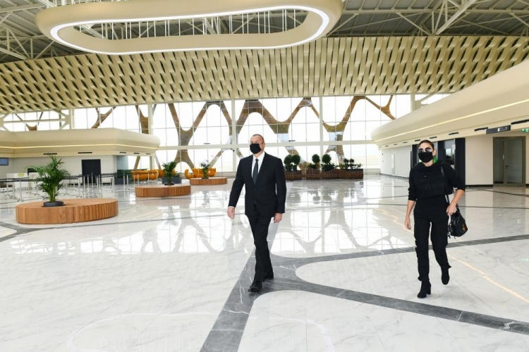 İlham Əliyev və Mehriban Əliyeva Füzuli Beynəlxalq Hava Limanında yaradılan şəraitlə tanış olublar -