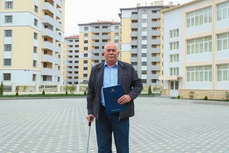 Şəhid ailələrinə mənzil verildi –