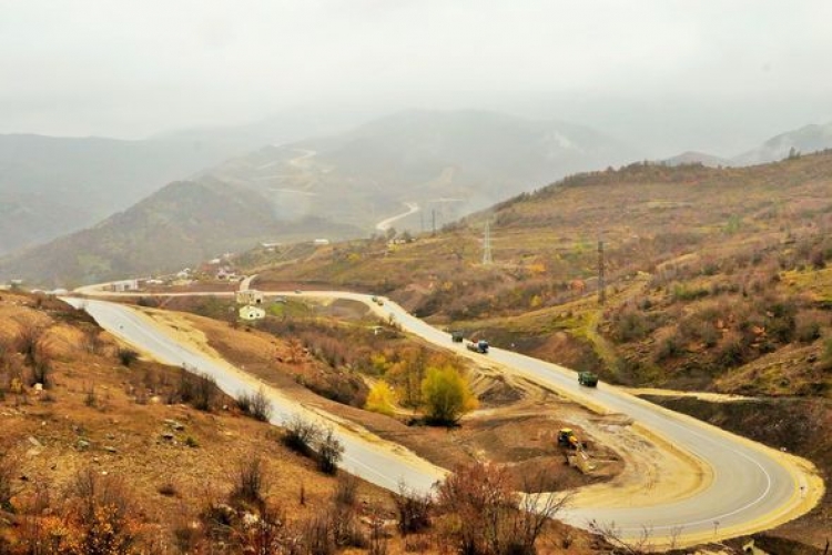 Zəfər yolundan
