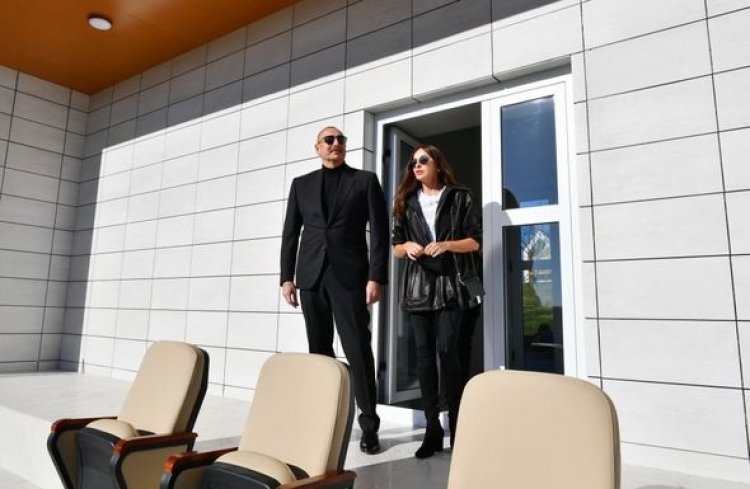 Prezident Quba Olimpiya İdman Kompleksində yenidənqurmadan sonra yaradılan şəraitlə tanış olub -