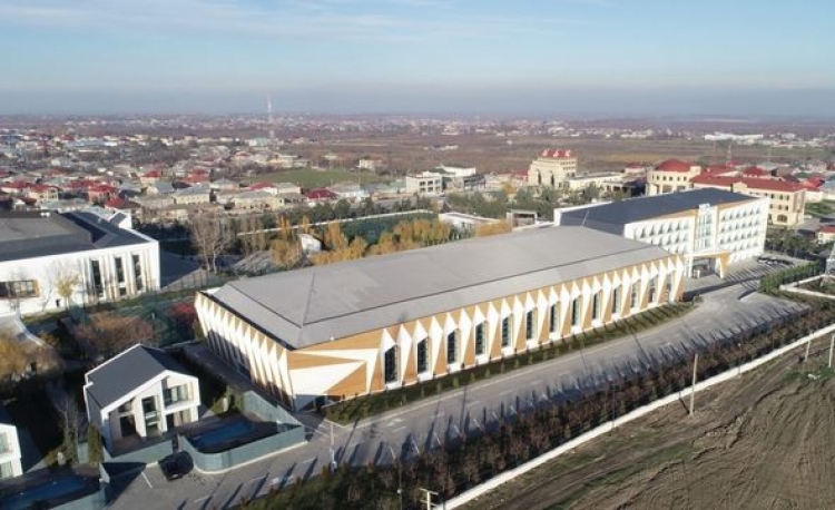 Prezident Quba Olimpiya İdman Kompleksində yenidənqurmadan sonra yaradılan şəraitlə tanış olub -