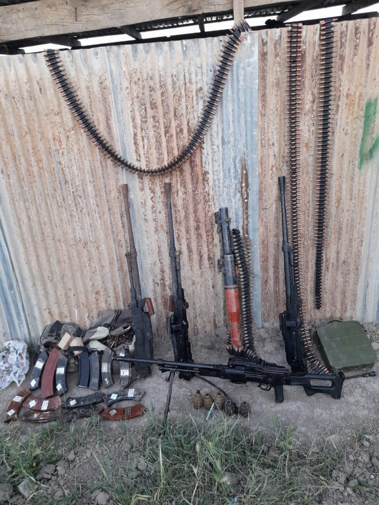 Xocavənddə ermənilərin atıb qaçdıqları xeyli sayda silah-sursat aşkarlanıb -