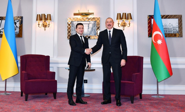 İlham Əliyev Brüsseldə Ukrayna Prezidenti ilə görüşüb -