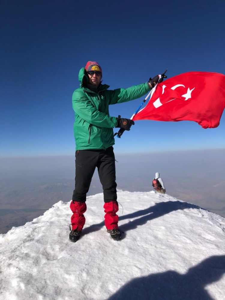 “Min nəfər alpinistimiz varsa, onun beş yüzü qadındır” -