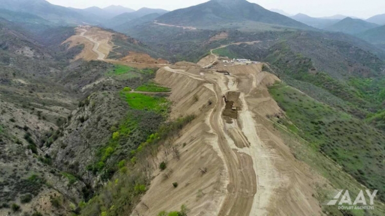 Laçın dəhlizinə alternativ çəkilən yoldan yeni