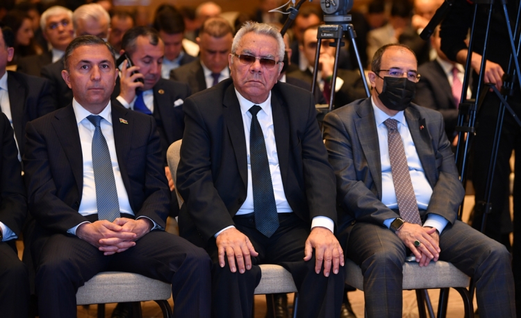 “Sahibkarlar Günü”nə həsr olunmuş konfrans keçirilib -
