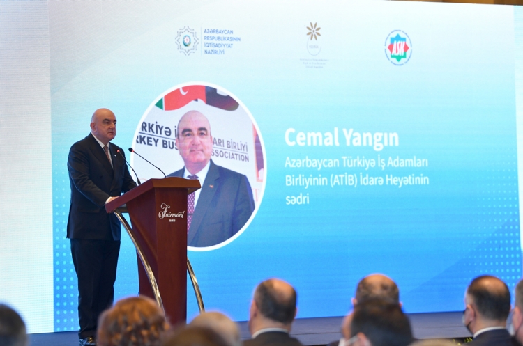 “Sahibkarlar Günü”nə həsr olunmuş konfrans keçirilib -