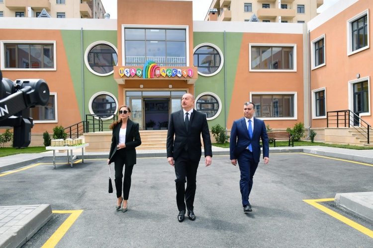 Prezident və xanımı şəhid ailələri və müharibə əlilləri üçün yeni yaşayış kompleksinin açılışında iştirak edib -
