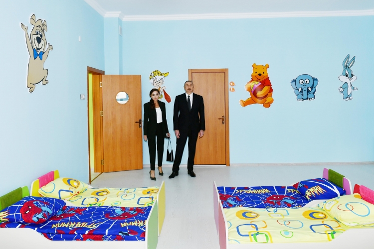 Prezident və xanımı şəhid ailələri və müharibə əlilləri üçün yeni yaşayış kompleksinin açılışında iştirak edib -