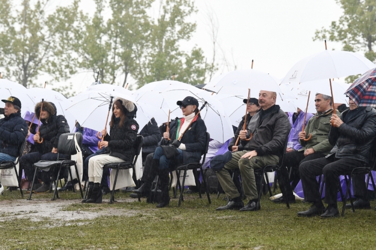 Prezident və xanımı Şuşada “Xarıbülbül” festivalında -