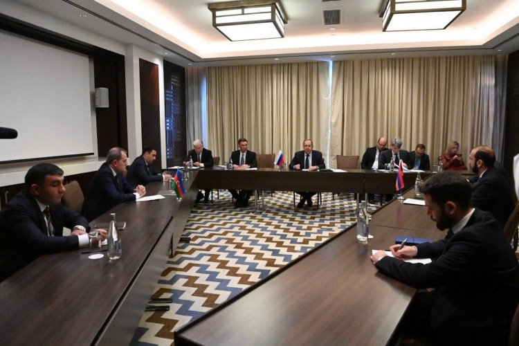 Azərbaycan, Rusiya və Ermənistan XİN başçılarının görüşü olub