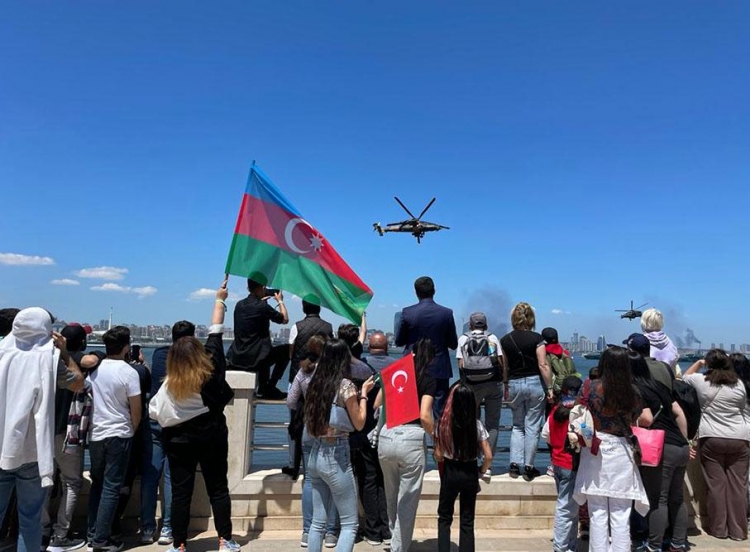 Hərbi pilotlarımız "TEKNOFEST-Azərbaycan"da ilk uçuşlarını icra edib
