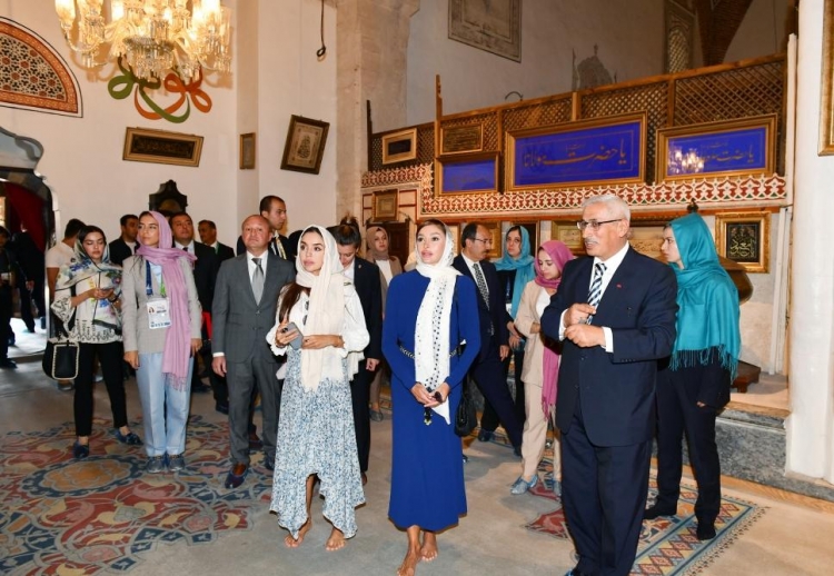 Mehriban Əliyeva və Leyla Əliyeva Konyada Mövlanə muzeyini ziyarət edib -