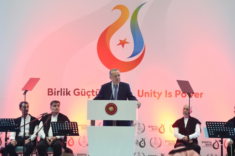 İslamiadanın açılışında iştirak edən rəsmilərin şərəfinə şam yeməyi verilib -