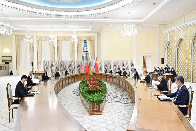 Azərbaycan Prezidenti Çin lideri ilə görüşüb -