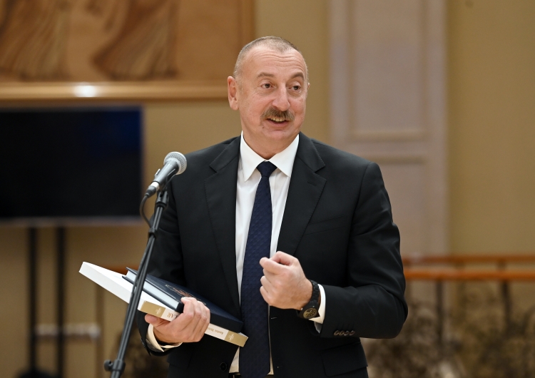 Sadır Japarovun adından Prezident İlham Əliyevin şərəfinə rəsmi qəbul təşkil edilib -