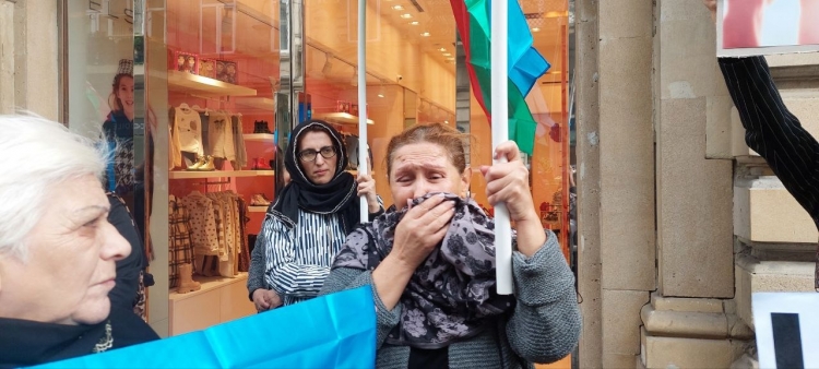 Fransa Senatına etiraz: vətənpərvərlər petisiya hazırladılar -