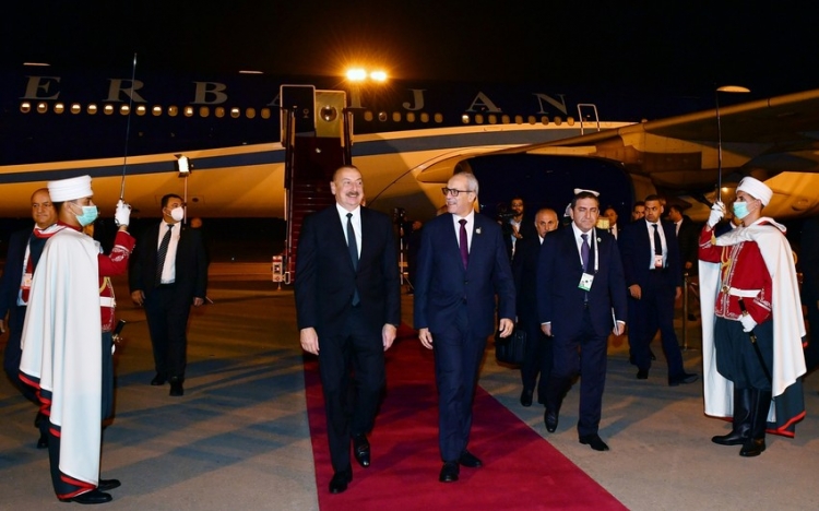 Prezident İlham Əliyev Əlcəzairə səfərə gedib -