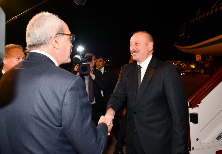 Prezident İlham Əliyev Əlcəzairə səfərə gedib -