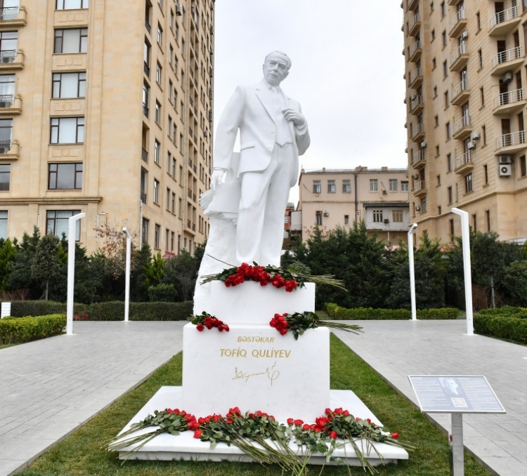 Bakıda Tofiq Quliyevin abidəsinin açılışı olub