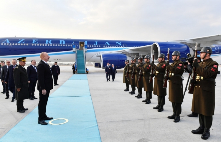 Prezident İlham Əliyev Türkiyədə səfərdədir -