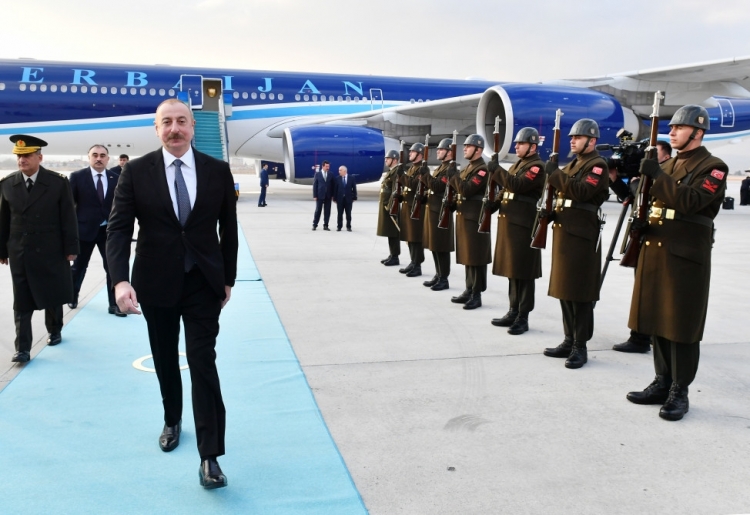 Prezident İlham Əliyev Türkiyədə səfərdədir -