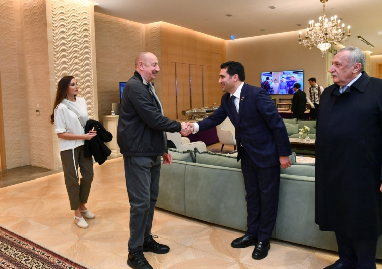 Prezident və birinci xanım “Qarabağ” - “Qalatasaray” matçını izləyiblər -