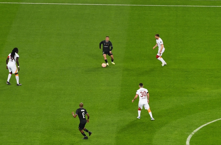 Prezident və birinci xanım “Qarabağ” - “Qalatasaray” matçını izləyiblər -