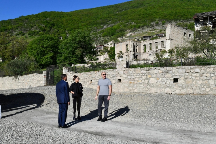 Prezident və birinci xanıma Tuğ kəndində həyata keçiriləcək turizm layihələri barədə məlumat verilib -