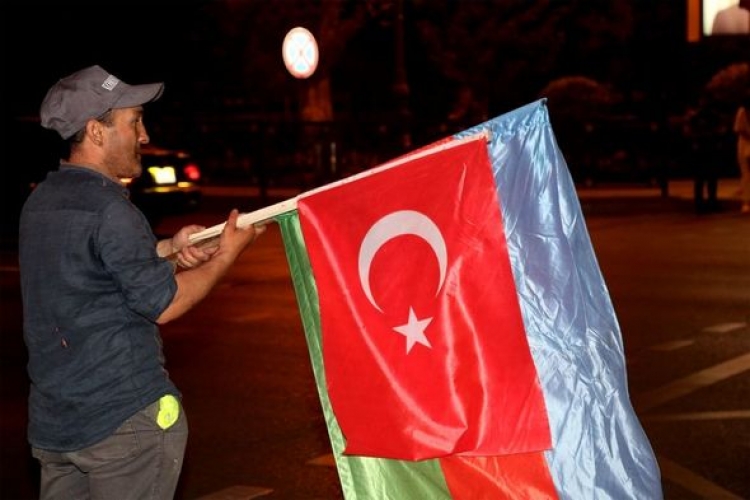 Bakıda Ərdoğanın qələbəsi coşqu ilə qeyd olunub –