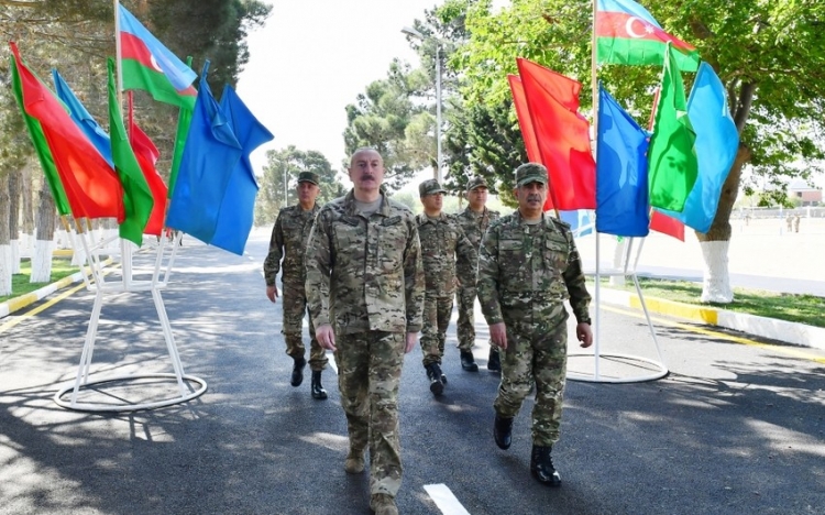 Prezident Müdafiə Nazirliyinin komando hərbi hissəsində olub - - Ayna.az