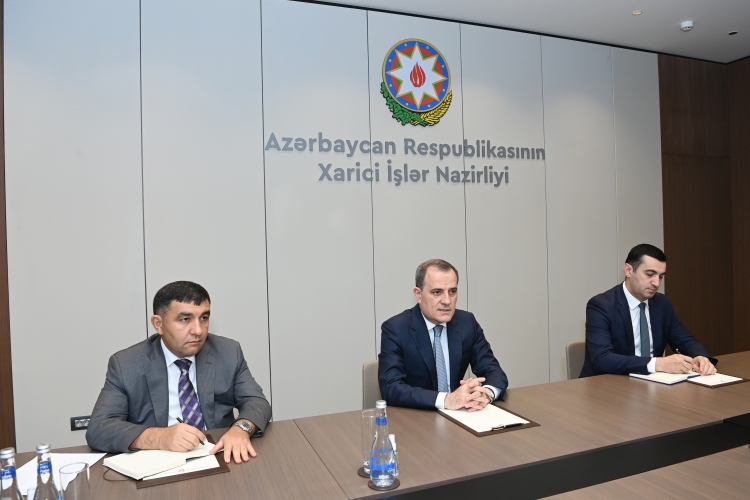 Azərbaycan XİN başçısı Tacikistan səfirini qəbul edib