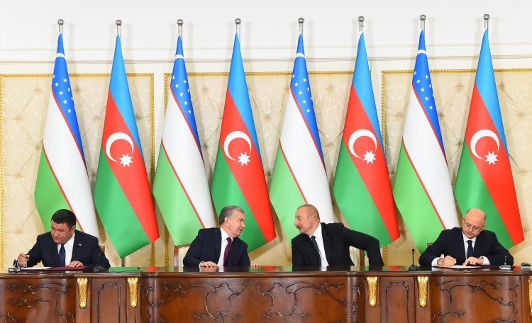 Azərbaycan-Özbəkistan sənədləri imzalanıb -