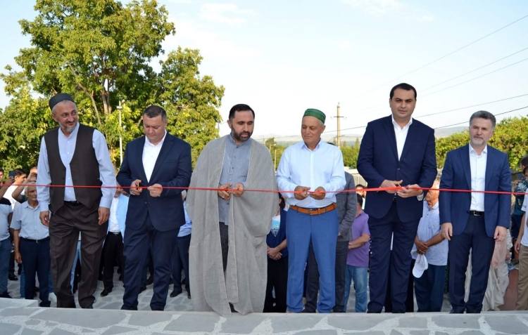 Yuxarı Saral kəndində yeni inşa olunan məscidin açılışı olub