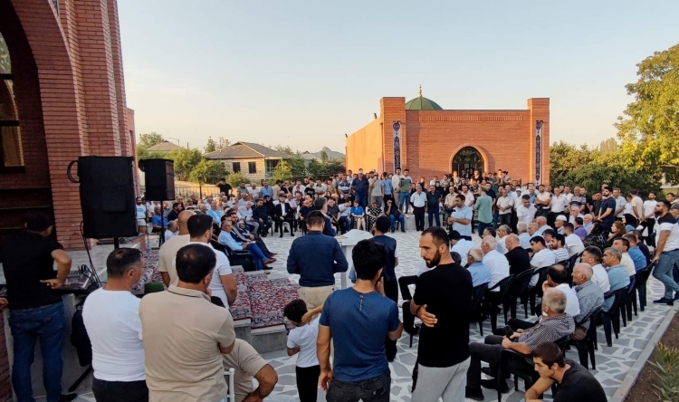 Yuxarı Saral kəndində yeni inşa olunan məscidin açılışı olub
