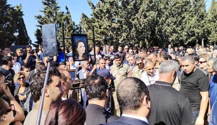 Qənirə Paşayeva dəfn olundu