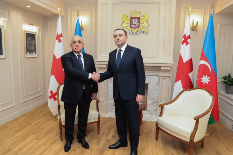 Əli Əsədov Qaribaşvili ilə görüşüb -