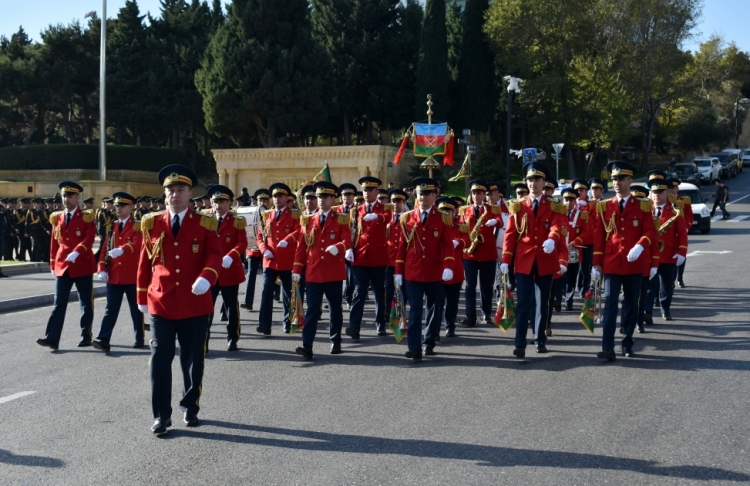 Bakıda hərbçilərin yürüşləri keçirilir -