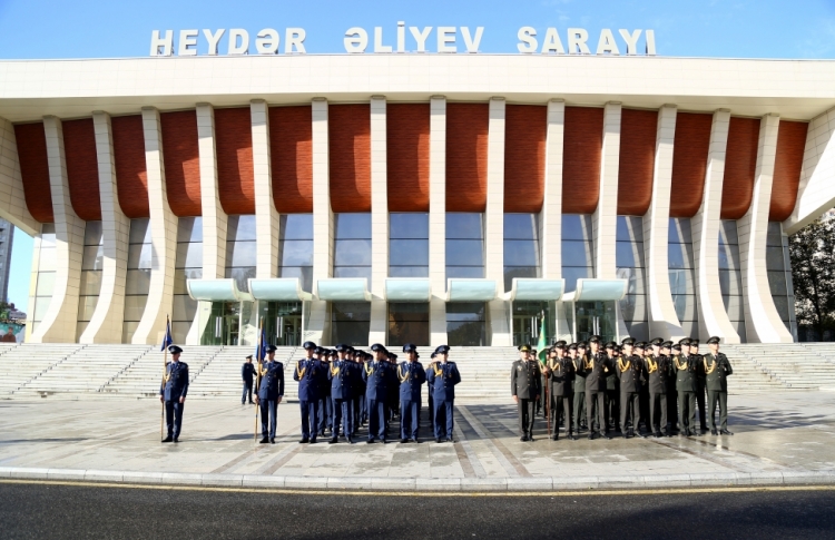 Bakıda hərbçilərin yürüşləri keçirilir -