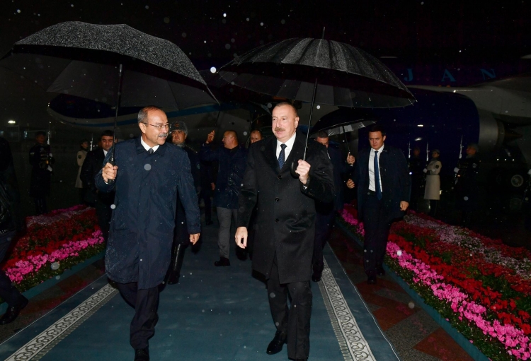 Azərbaycan Prezidenti İlham Əliyev Özbəkistanda səfərdədir -