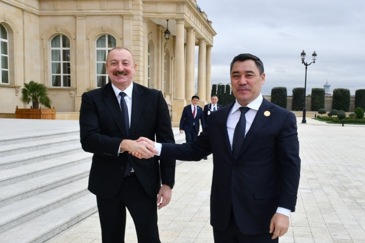İlham Əliyev Bakıda prezidentlərlə görüşüb -