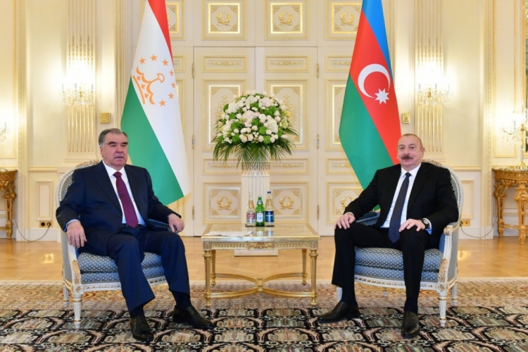İlham Əliyev Bakıda prezidentlərlə görüşüb -