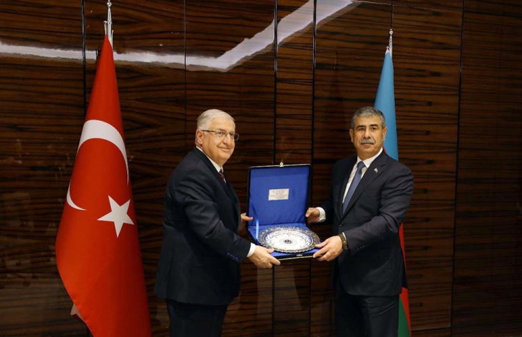Bakıda Azərbaycan və Türkiyə müdafiə nazirlərinin görüşü olub -