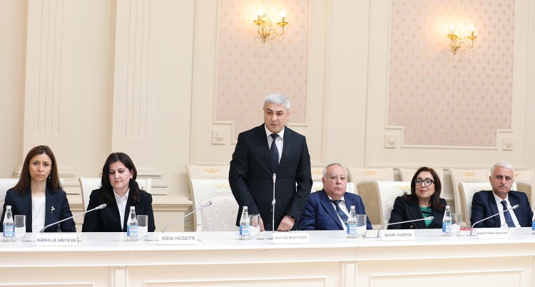 İnam Kərimov Ali Məhkəmənin yeni hakimlərini kollektivə təqdim edib -