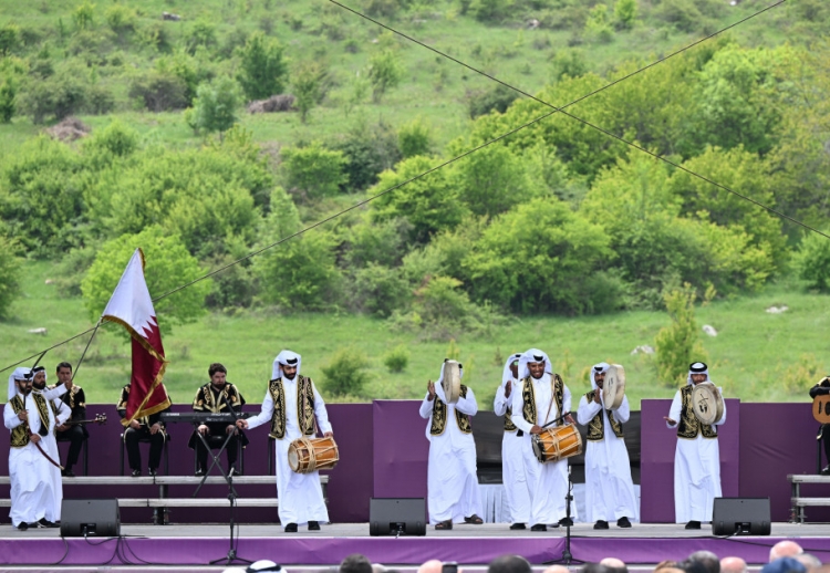 Prezident və birinci xanım Şuşada “Xarıbülbül” festivalında iştirak ediblər -