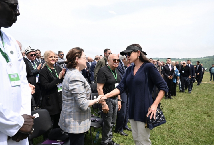 Prezident və birinci xanım Şuşada “Xarıbülbül” festivalında iştirak ediblər -