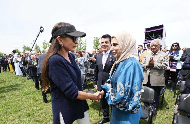 Prezident və birinci xanım Şuşada “Xarıbülbül” festivalında iştirak ediblər -