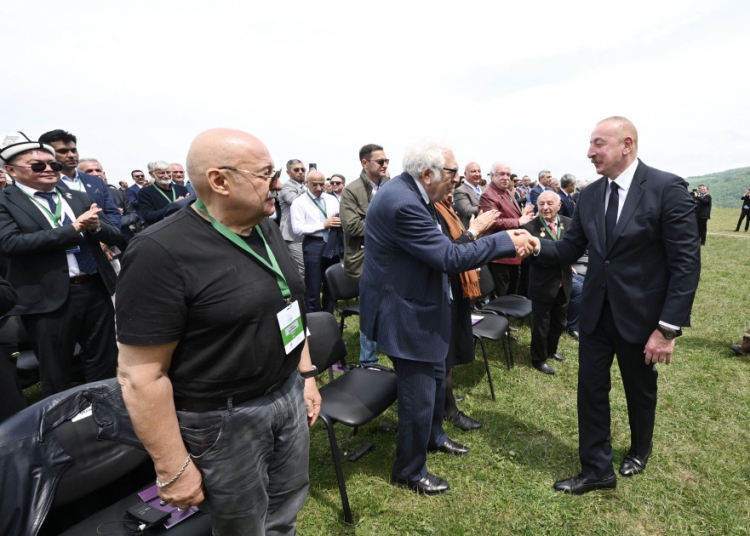 Prezident və birinci xanım Şuşada “Xarıbülbül” festivalında iştirak ediblər -