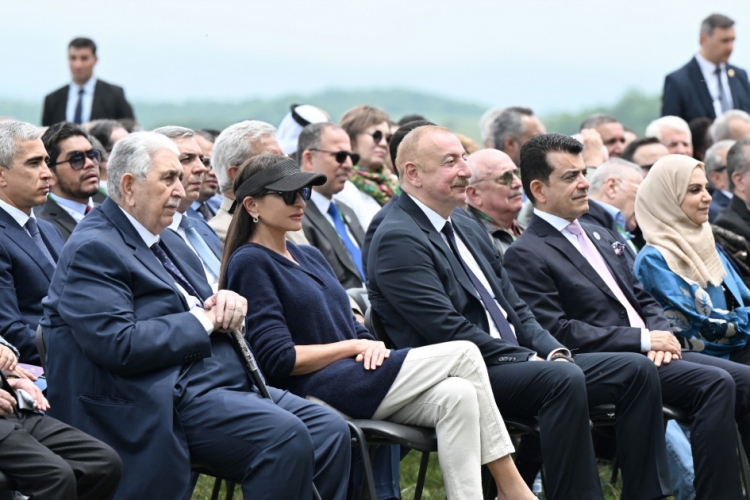 Prezident və birinci xanım Şuşada “Xarıbülbül” festivalında iştirak ediblər -
